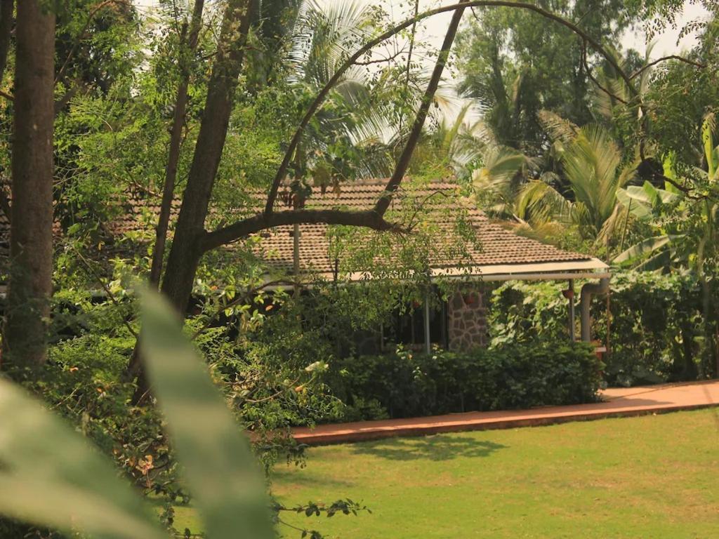 Red House 3Bhk Βίλα Karjat Εξωτερικό φωτογραφία